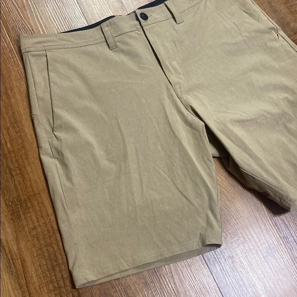 Volcom tan shorts size 38